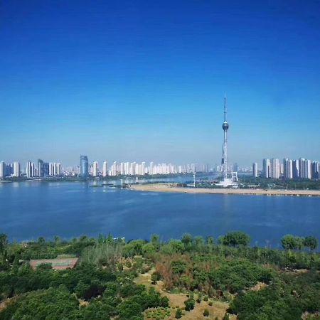 Howard Johnson Xiangyu Plaza Linyi Linyi  Bagian luar foto