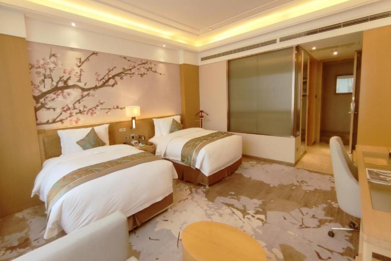 Howard Johnson Xiangyu Plaza Linyi Linyi  Bagian luar foto