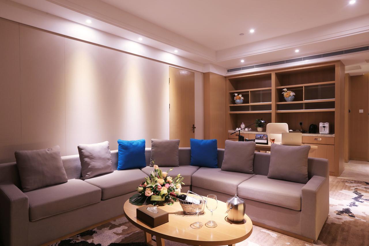 Howard Johnson Xiangyu Plaza Linyi Linyi  Bagian luar foto