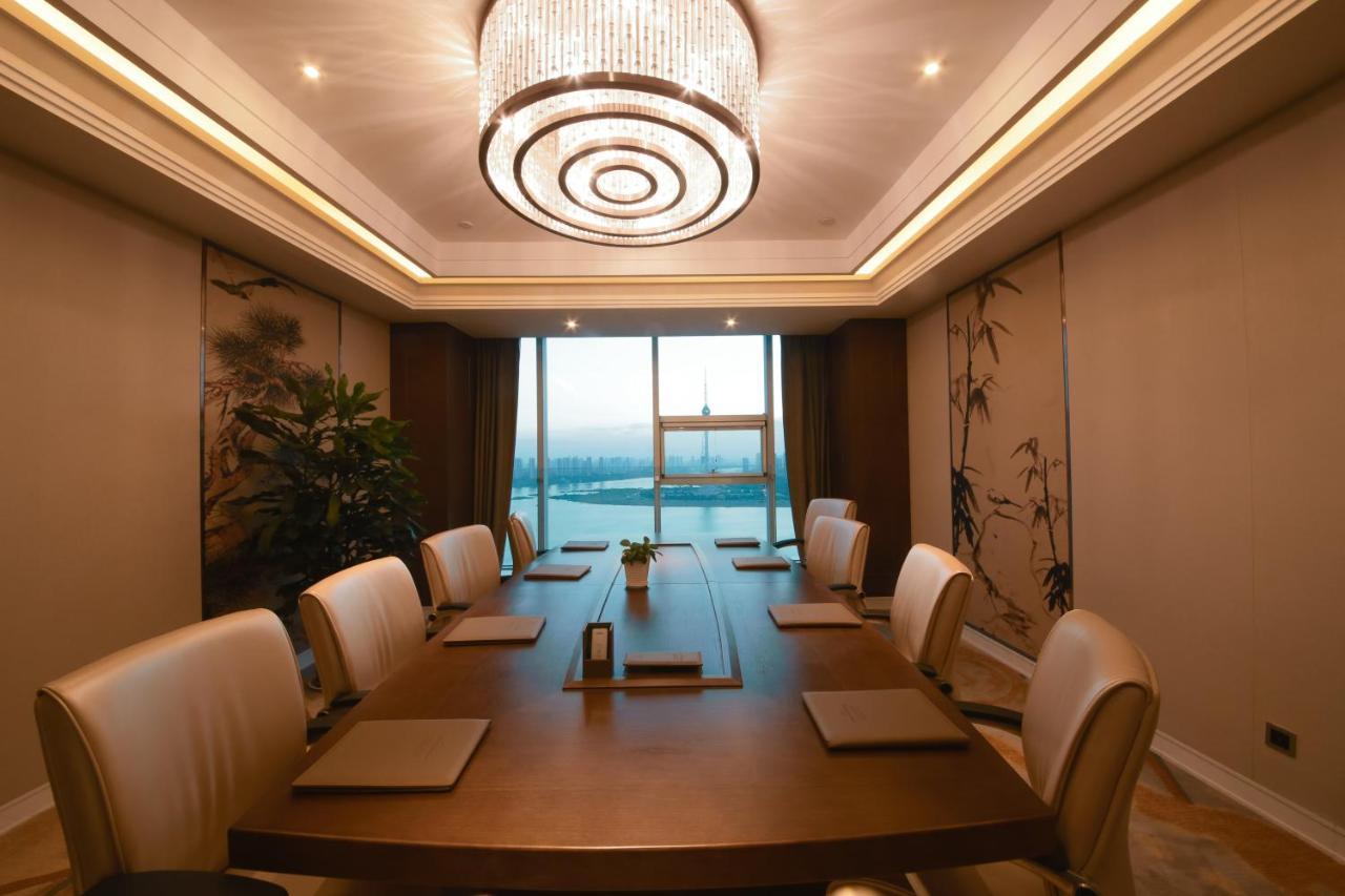Howard Johnson Xiangyu Plaza Linyi Linyi  Bagian luar foto