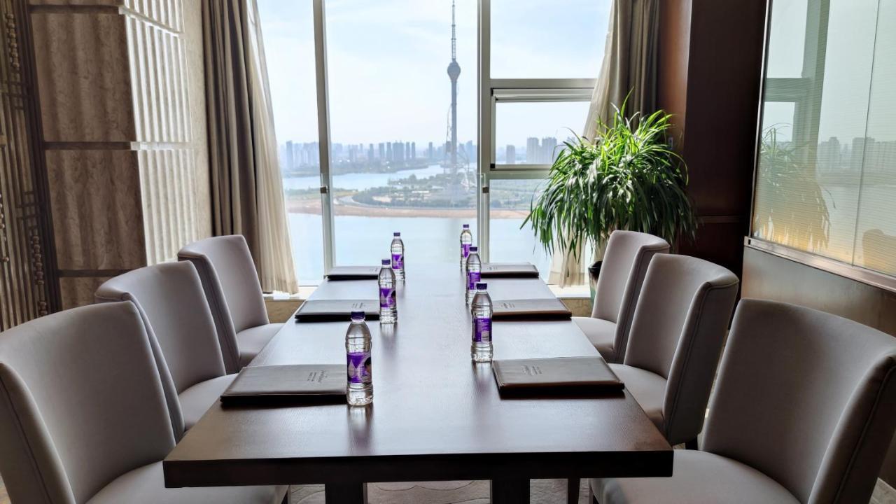 Howard Johnson Xiangyu Plaza Linyi Linyi  Bagian luar foto